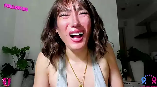 Snapshot of hottycrishina chatting on 02/21/25, 09:13 hottycrishina online show from 02/21/25, 09:13