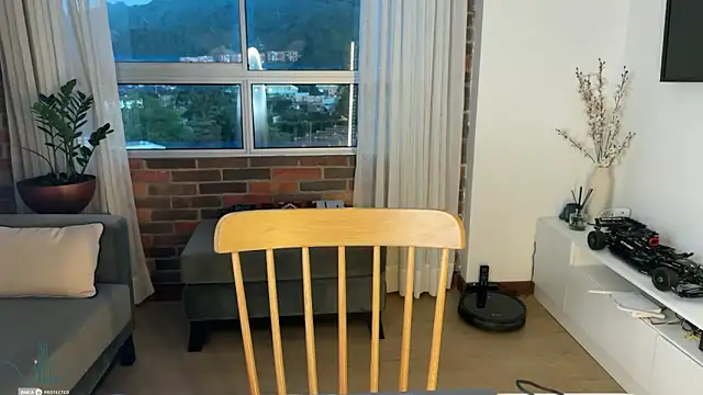 Snapshot of illaroom chatting on 01/23/25, 11:15 illaroom online show from 01/23/25, 11:15