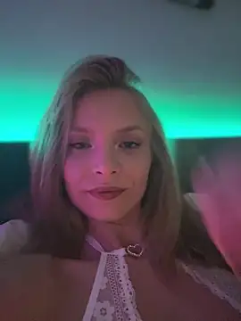 Snapshot of AnastasiaAniess chatting on 01/06/25, 08:28 AnastasiaAniess online show from 01/06/25, 08:28