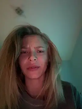 Snapshot of AnastasiaAniess chatting on 01/17/25, 06:23 AnastasiaAniess online show from 01/17/25, 06:23