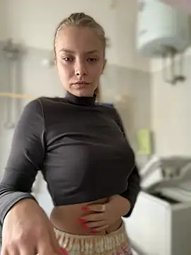 Snapshot of AnastasiaAniess chatting on 02/02/25, 12:57 AnastasiaAniess online show from 02/02/25, 12:57