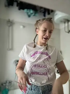 Snapshot of AnastasiaAniess chatting on 02/02/25, 04:00 AnastasiaAniess online show from 02/02/25, 04:00