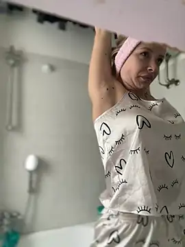 Snapshot of AnastasiaAniess chatting on 02/04/25, 09:49 AnastasiaAniess online show from 02/04/25, 09:49