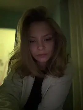 Snapshot of AnastasiaAniess chatting on 02/14/25, 05:09 AnastasiaAniess online show from 02/14/25, 05:09