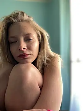 Snapshot of AnastasiaAniess chatting on 02/15/25, 02:55 AnastasiaAniess online show from 02/15/25, 02:55