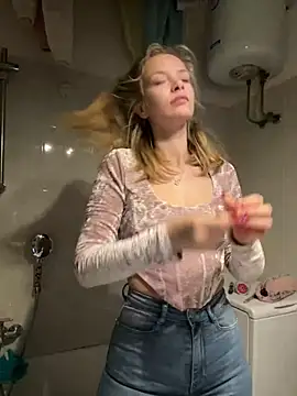 Snapshot of AnastasiaAniess chatting on 02/26/25, 08:33 AnastasiaAniess online show from 02/26/25, 08:33