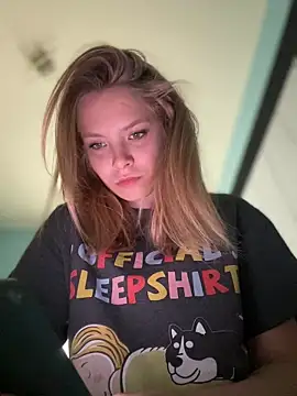 Snapshot of AnastasiaAniess chatting on 03/01/25, 01:29 AnastasiaAniess online show from 03/01/25, 01:29