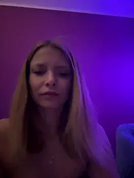 Snapshot of AnastasiaAniess chatting on 03/03/25, 06:33 AnastasiaAniess online show from 03/03/25, 06:33