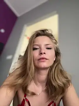 Snapshot of AnastasiaAniess chatting on 03/15/25, 08:37 AnastasiaAniess online show from 03/15/25, 08:37