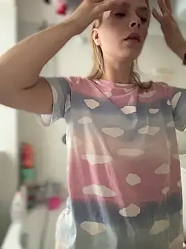 Snapshot of AnastasiaAniess chatting on 10/29/25, 07:32 AnastasiaAniess online show from 10/29/25, 07:32