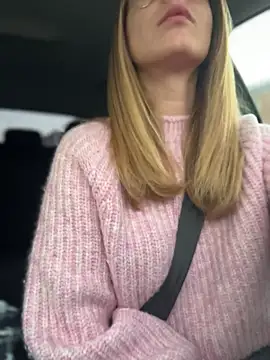 Snapshot of AnastasiaAniess chatting on 11/06/25, 06:25 AnastasiaAniess online show from 11/06/25, 06:25