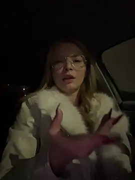 Snapshot of AnastasiaAniess chatting on 12/21/25, 06:48 AnastasiaAniess online show from 12/21/25, 06:48