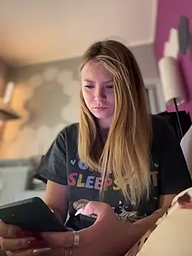 AnastasiaAniess online show from 01/09/26, 08:17