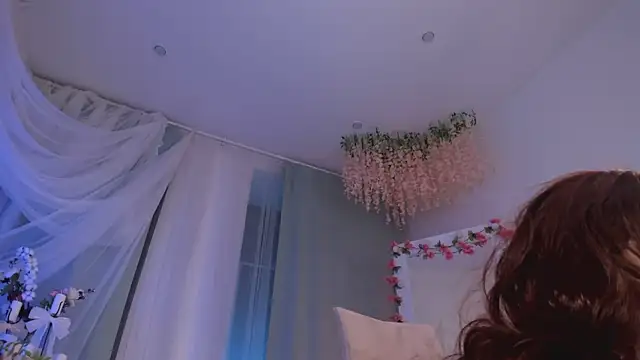 LilianKroft online show from 02/27/25, 12:02