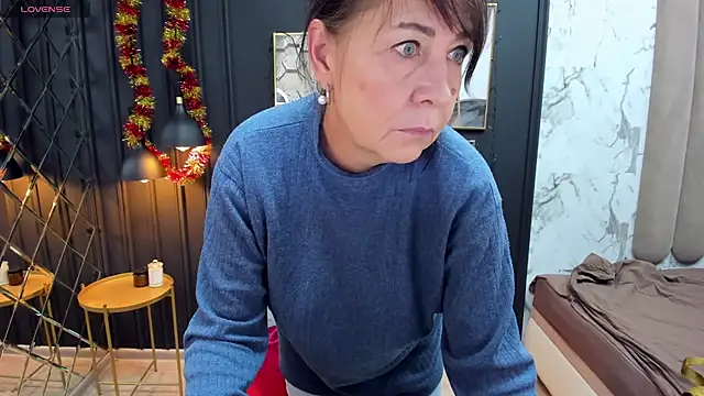 Snapshot of LindaPassionate chatting on 12/30/24, 05:15 LindaPassionate online show from 12/30/24, 05:15