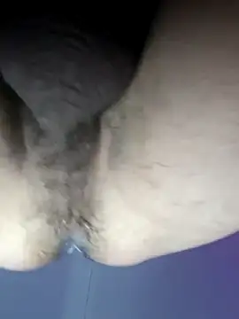 Snapshot of tctwo chatting on 12/16/25, 09:42 tctwo online show from 12/16/25, 09:42