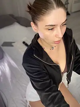 Snapshot of so_cutes chatting on 02/25/25, 10:26 so cutes online show from 02/25/25, 10:26