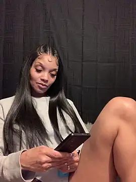 Snapshot of Rakiyahcharms chatting on 03/07/25, 01:20 Rakiyahcharms online show from 03/07/25, 01:20