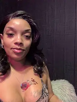 Snapshot of Rakiyahcharms chatting on 11/07/25, 01:38 Rakiyahcharms online show from 11/07/25, 01:38