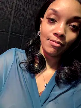 Snapshot of Rakiyahcharms chatting on 11/15/25, 04:21 Rakiyahcharms online show from 11/15/25, 04:21