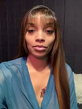 Snapshot of Rakiyahcharms chatting on 11/23/25, 04:07 Rakiyahcharms online show from 11/23/25, 04:07