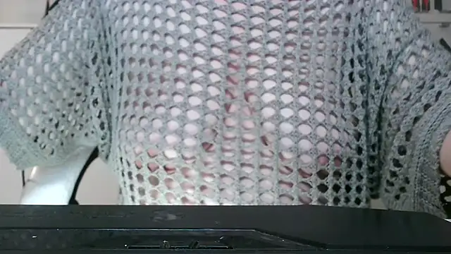 Snapshot of heidi60 chatting on 12/14/24, 06:52 heidi60 online show from 12/14/24, 06:52