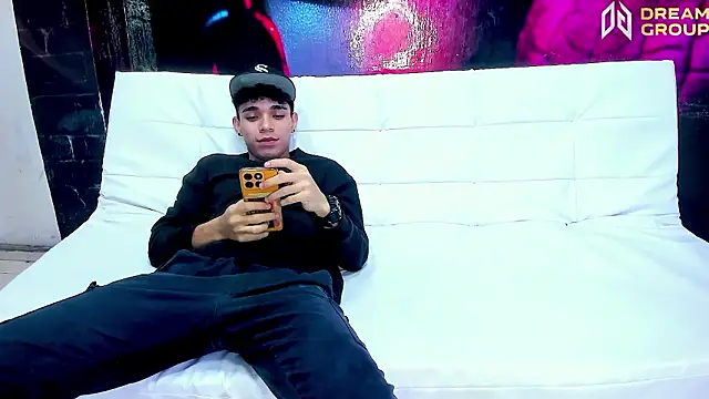 AmazingPartys online show from 02/18/26, 04:52