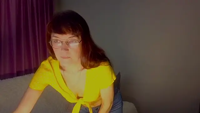 Snapshot of Fritha chatting on 05/05/26, 06:49 Fritha online show from 05/05/26, 06:49