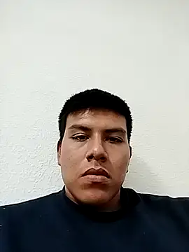 Snapshot of mikeeeeeell chatting on 10/24/25, 09:44 mikeeeeeell online show from 10/24/25, 09:44