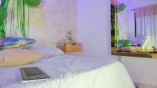 cristinapuerta  online show from 03/14/26, 12:10