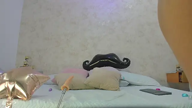 cristinapuerta  online show from 03/21/26, 12:10