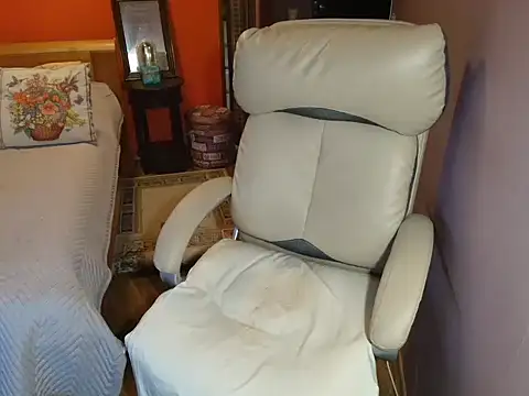 Snapshot of sexymaturestyle chatting on 01/10/26, 12:07 sexymaturestyle online show from 01/10/26, 12:07