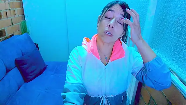 Snapshot of Penelope47 chatting on 12/27/24, 10:05 Penelope47 online show from 12/27/24, 10:05