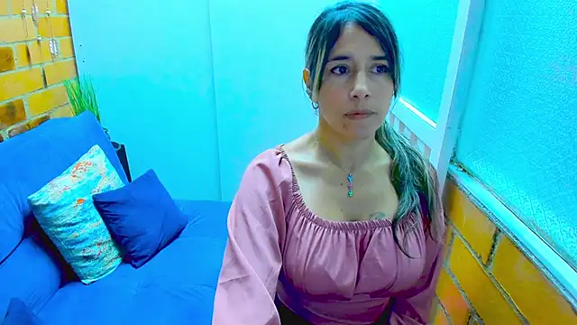 Snapshot of Penelope47 chatting on 01/14/25, 08:04 Penelope47 online show from 01/14/25, 08:04