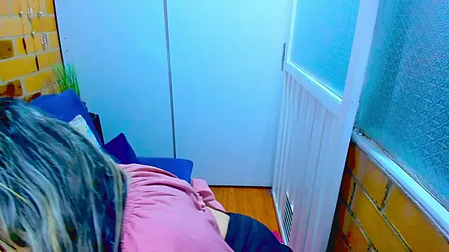 Snapshot of Penelope47 chatting on 01/14/25, 11:05 Penelope47 online show from 01/14/25, 11:05