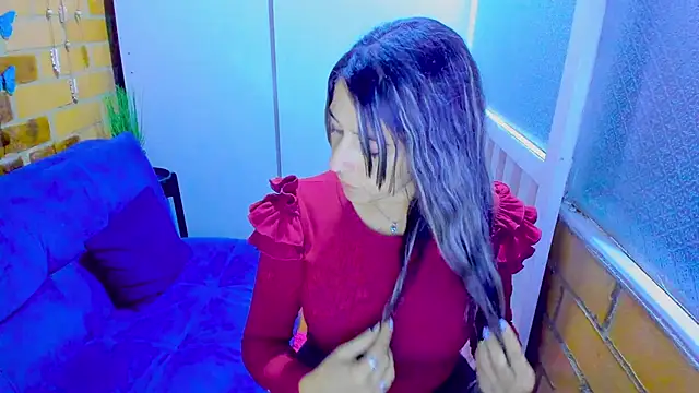 Snapshot of Penelope47 chatting on 02/12/25, 10:59 Penelope47 online show from 02/12/25, 10:59