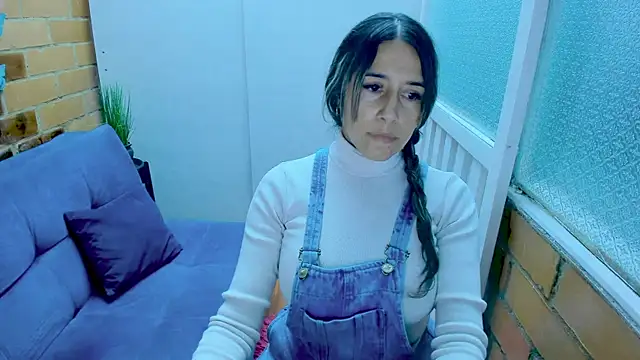 Snapshot of Penelope47 chatting on 03/05/25, 08:42 Penelope47 online show from 03/05/25, 08:42