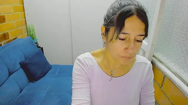 Snapshot of Penelope47 chatting on 03/22/25, 06:58 Penelope47 online show from 03/22/25, 06:58