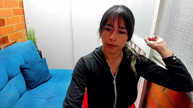 Snapshot of Penelope47 chatting on 09/11/25, 06:52 Penelope47 online show from 09/11/25, 06:52