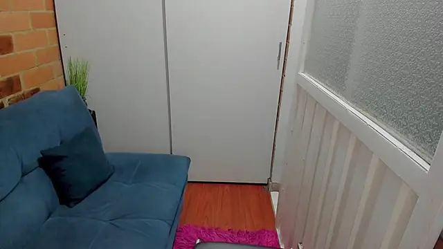 Snapshot of Penelope47 chatting on 09/27/25, 07:19 Penelope47 online show from 09/27/25, 07:19