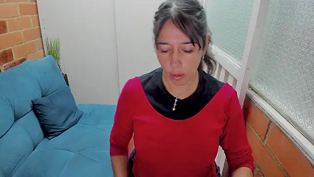 Snapshot of Penelope47 chatting on 10/01/25, 06:14 Penelope47 online show from 10/01/25, 06:14