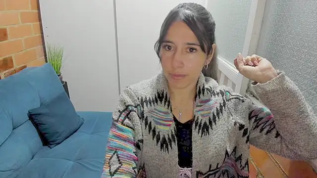 Snapshot of Penelope47 chatting on 11/07/25, 09:37 Penelope47 online show from 11/07/25, 09:37