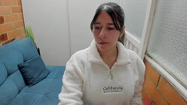 Snapshot of Penelope47 chatting on 11/12/25, 07:13 Penelope47 online show from 11/12/25, 07:13