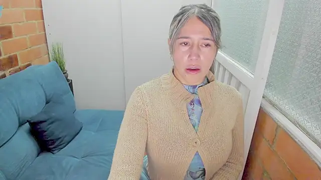 Snapshot of Penelope47 chatting on 11/24/25, 07:13 Penelope47 online show from 11/24/25, 07:13