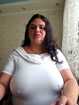 littleRikka online show from 11/05/25, 08:36