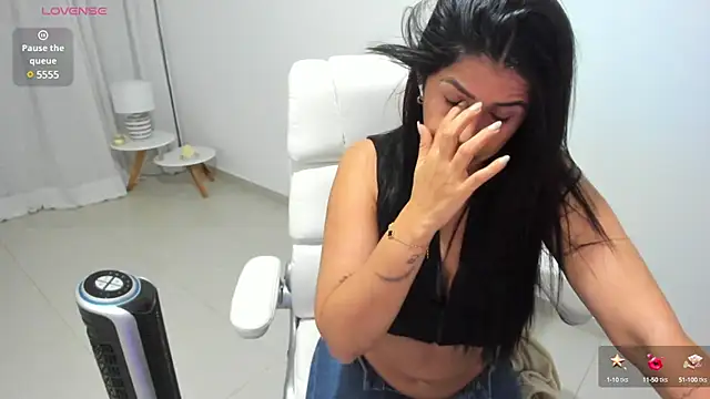 renata t  online show from 03/11/25, 12:44