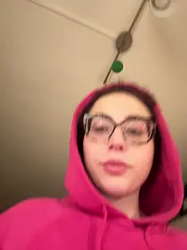 Snapshot of ladyturtle chatting on 03/21/26, 08:23 ladyturtle online show from 03/21/26, 08:23