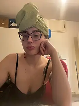 ladyturtle online show from 04/26/26, 09:12