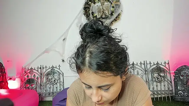 AbbyTaylorr online show from 10/13/25, 02:11