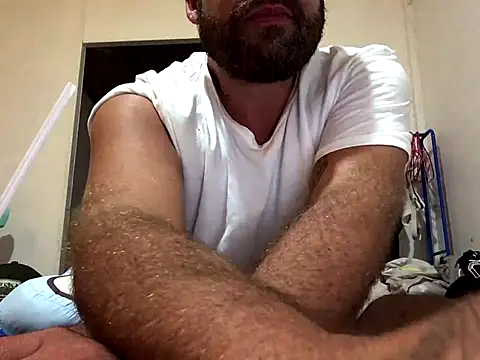 Snapshot of fuckerplayer1 chatting on 11/22/25, 04:39 fuckerplayer1 online show from 11/22/25, 04:39